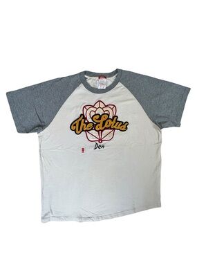 Ciano Farmer The Lotus Den Embroidered Raglan Graphic Tee 2XL Streetwear